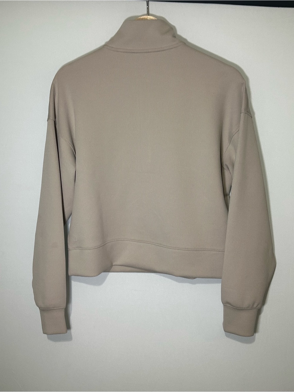 All in Motion Ribbed Cropped Half Zip Pullover Taupe Small - Picture 5 of 10